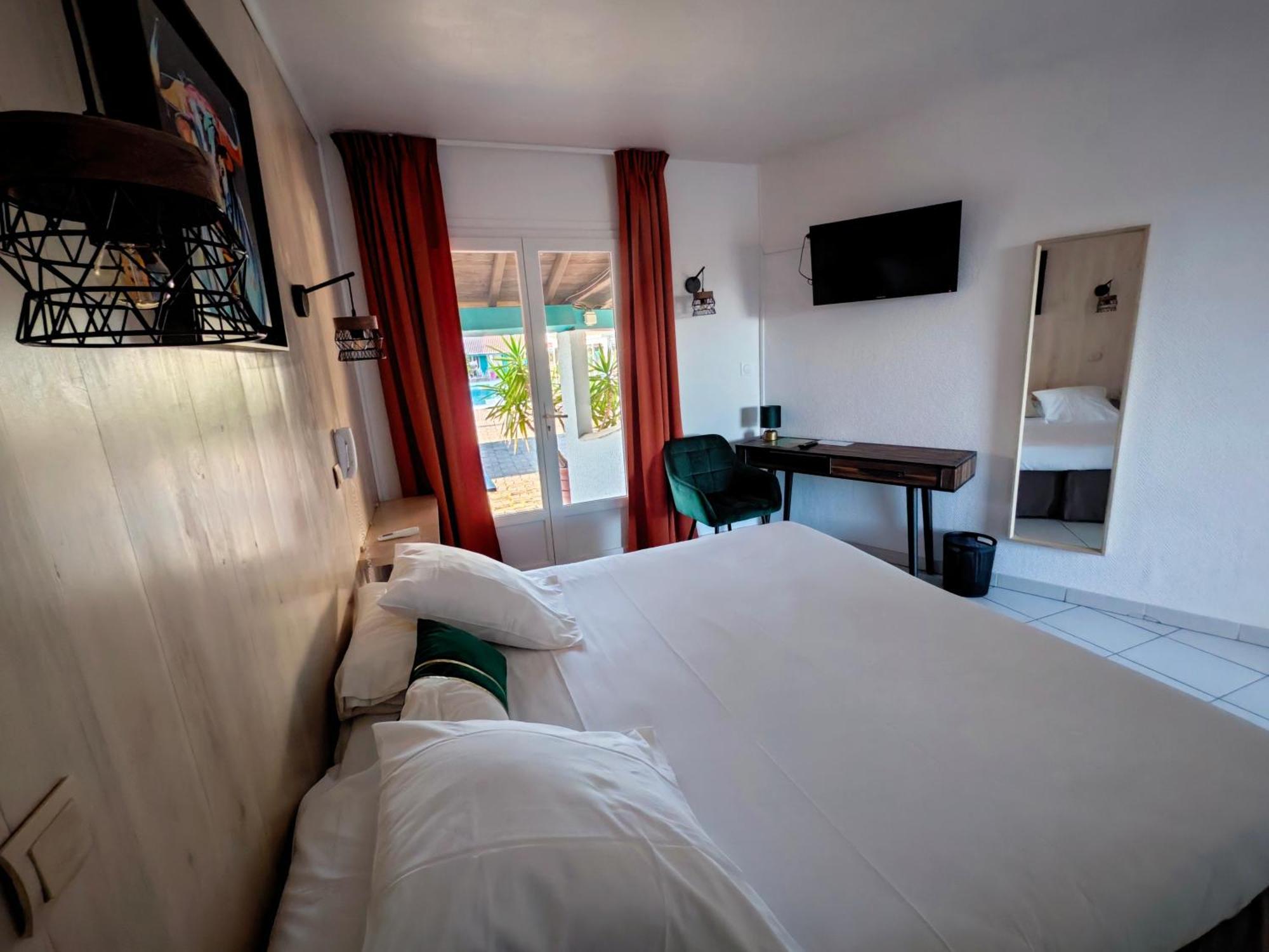 L'Auberge Camarguaise サントマリー・ド・ラメール エクステリア 写真